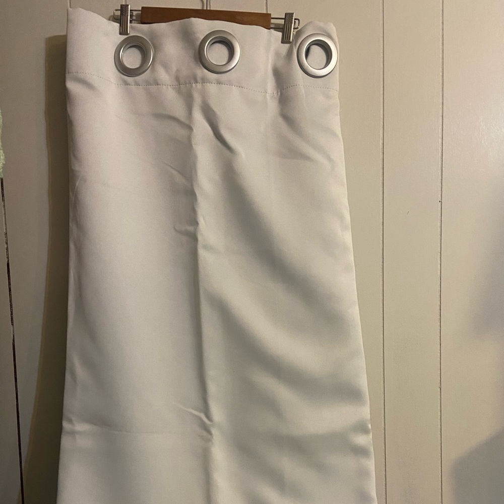 Platinum silver grey Nicetown nwt grommet top window treatment curtain panel